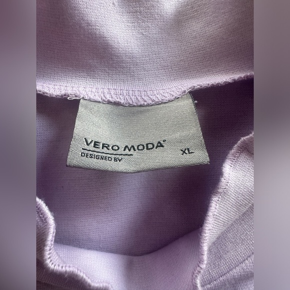 Vero Moda frill trimmed top - Picture 3 of 3